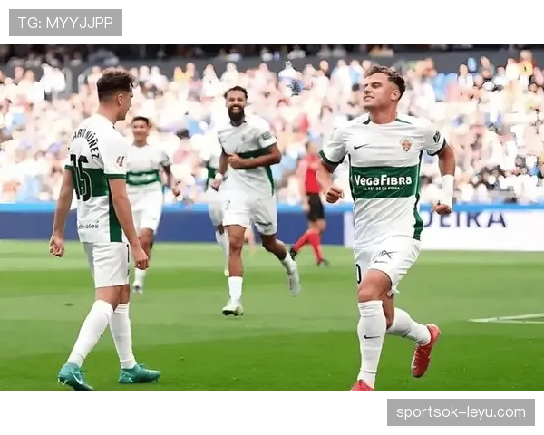 塞维利亚防守体系显成效,球队状态回暖引关注新赛季表现 塞维利亚防守体系显成效,球队状态回暖引关注新赛季表现