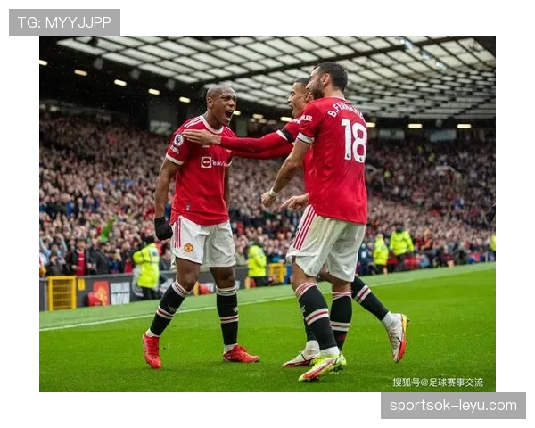 曼联进攻组织混乱问题持续显现,对球队赛季战绩稳定性形成制约 曼联进攻组织混乱问题持续显现,对球队赛季战绩稳定性形成制约