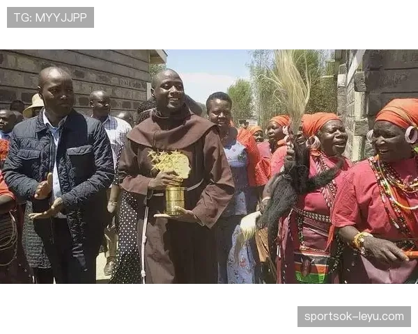 贾一凡训练完随手啃蛋白棒的样子，真不像刚拿百万奖金的人