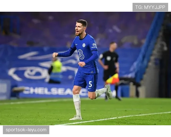 切尔西阵容位置重叠问题是否持续影响球队稳定性与轮换优化